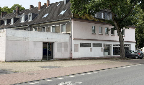 geräumiges Ladenlokal in Wohngebiet mit Stellplätzen