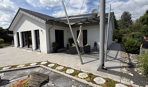 Luxus-Bungalow in ruhiger Lage mit einzigartiger Gartengestaltung