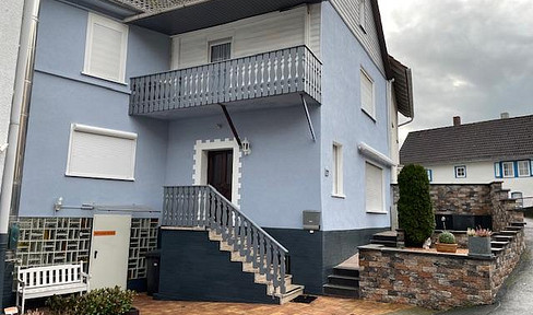 FREE OF COMMISSION. DDH freshly renovated, ready for immediate occupancy!