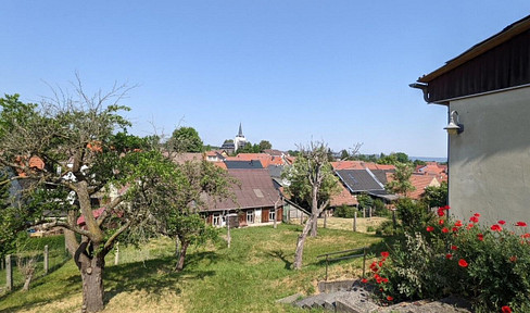 Landanwesen mit Wohnhaus und Nebengelassen - Preis VB, provisionsfrei!