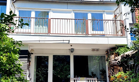 Friendly terraced house, close to nature, central, commission-free