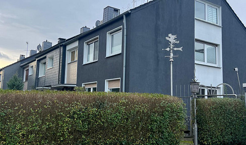 Spacious and fully renovated 2-family house with luxurious interior in Herne