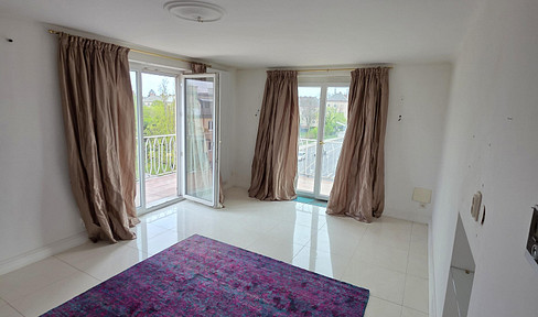 The ultimate top-floor apartment with all-round terrace