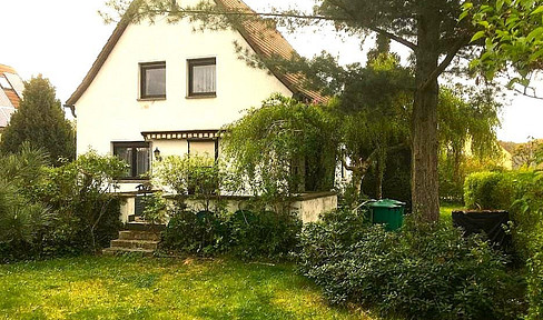 EFH with large garden by the Zeulenroda "sea" - living where others go on vacation