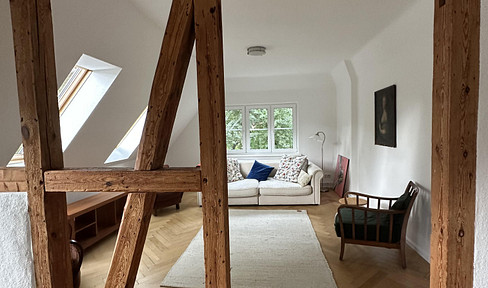 Light-flooded furnished 4-room apartment with conservatory in Kleinmachnow near Berlin