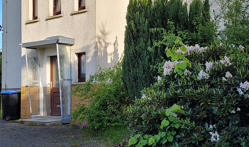 2-Familienhaus in Moritzburg (3 freie Wohnungen) mit großem Grundstück zu verkaufen