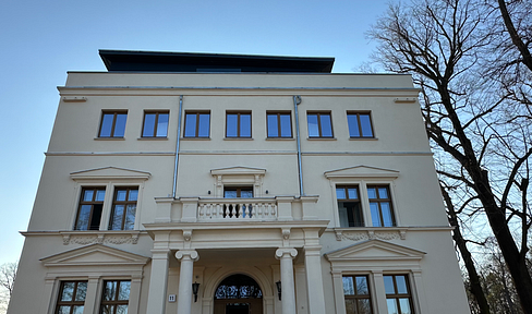 Penthouse in Siethen Castle - Exclusive living with roof terrace & evening sun