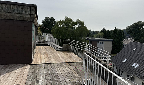 Exclusive penthouse with roof terrace & elevator - living above the rooftops of Herten