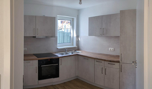 Renovated and refurbished 3-room ground floor apartment in Huhnfeld, Schlüchtern (suitable for shared living).