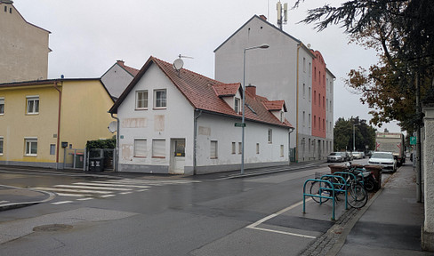 Charmantes großes Einfamilienhaus mit kleinen Garten in ruhiger Lage