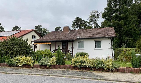 Prefabricated detached house with 2 granny apartments