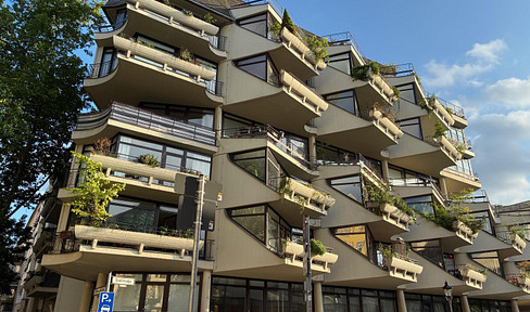 Modernes Wohnen am Schloss Charlottenburg Bezugsfreie 3-Zi.-Wohnung in Prof. Baller-Architektenhaus