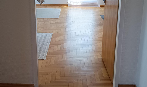 Sonnige 3-Zimmer-Stadtvillenwohnung in Zehlendorf • 109 m²• Vollmöbliert • Süd-West-Lage