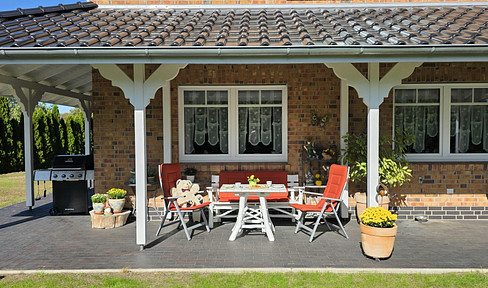 Comfort and relaxation in the Bremerhaven area: A unique, high-quality city villa with geothermal heating and KfW 40 certification.