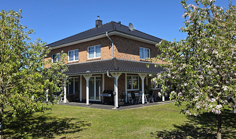 Gas-free and crisis-proof: Geothermal city villa, KfW 40 standard (A+ rating), with interest benefits – sustainable warmth that lasts.