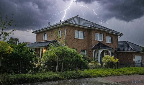 Exclusive offer in the desirable suburban area of Bremen: A unique city villa featuring geothermal energy, KfW 40 certification, and an A+ energy rating.