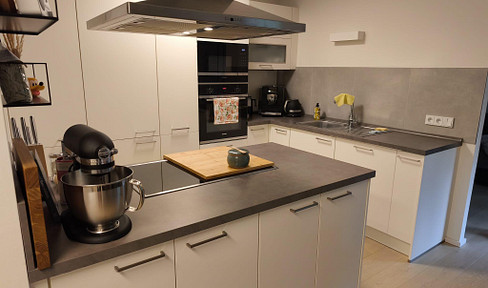 As good as new, central 3-room apartment with balcony, EBK and TG