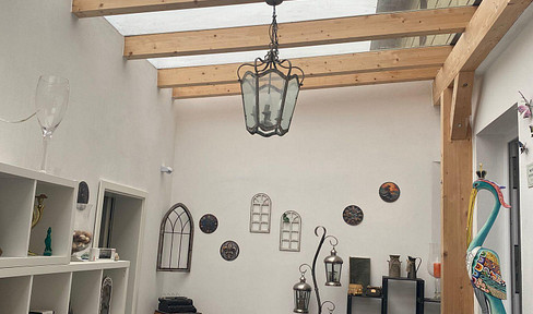 Renovated low-energy house from private owner in quiet location