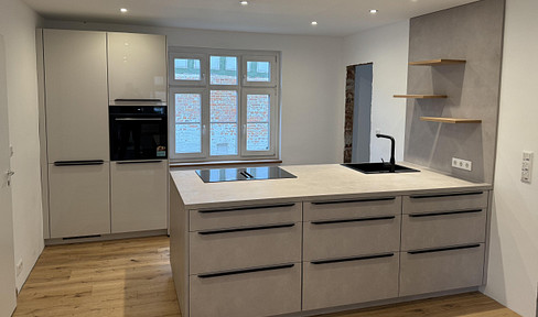 Detached house with barn, first occupancy after complete renovation, heat pump with FBH, 4 rooms, 2 bathrooms