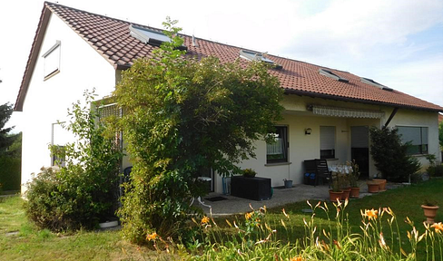 Multi-family or single-family house in absolutely quiet location - Ursenwang