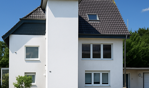 Modernes und gepflegtes Mehrfamilienhaus/Mehrgenerationenhaus in Rösrath