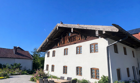 Kernsaniertes Bauernhaus v. 1482 mit Denkmalschutz