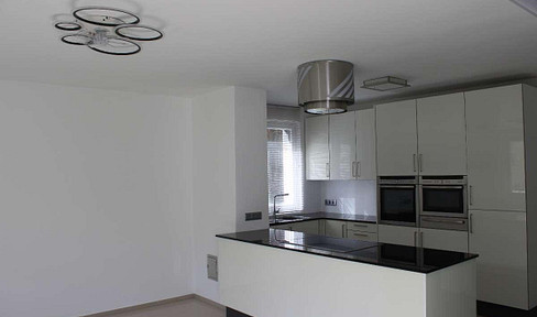 Moderne Wohnung im Villengebiet von Mauer (absolute Grünruhelage, hochwertige Ausstattung)