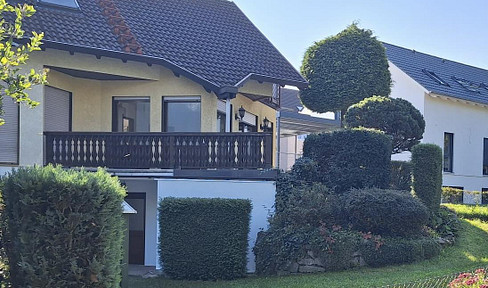 Haus mit ELW. in Wü-Lengfeld