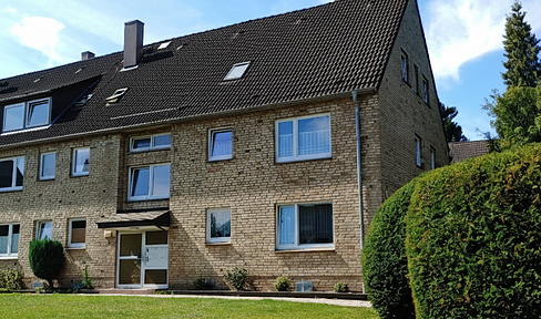 Erdgeschoss - Eigentumswohnung (65m2)  mit grünem Garten **** courtagefrei **** inkl. grosser GARAGE