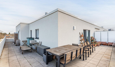Penthouse, 66 m² with terrace | Equipped kitchen | New construction (KfW 35 standard – low operating costs).