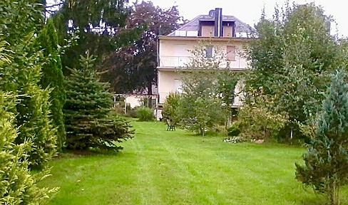 Energetisch Top modernisierte Landhaus-Villa auf 2500 qm parkähnlichem Grundstück