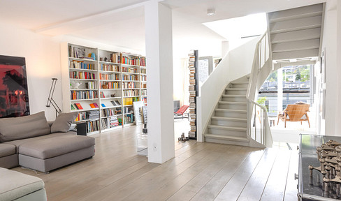 Spacious, sustainably renovated townhouse, central, green, quiet