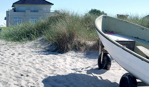 Beach villa, directly overlooking the Kiel Fjord, over 450 square meters.