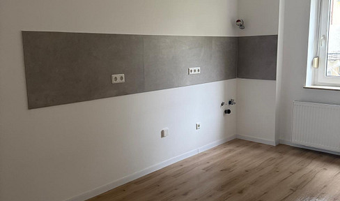 Neuwertige, stilvolle 2,5 -Zimmer-Wohnung nach Sanierung