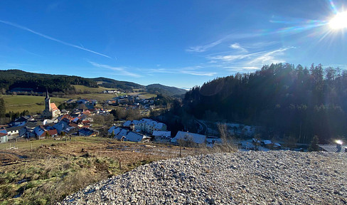 FANTASTIC VIEW IN A BEAUTIFUL QUIET LOCATION!