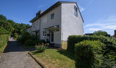 Beautiful, bright terraced house in top location Wiesbaden-Sonnenberg