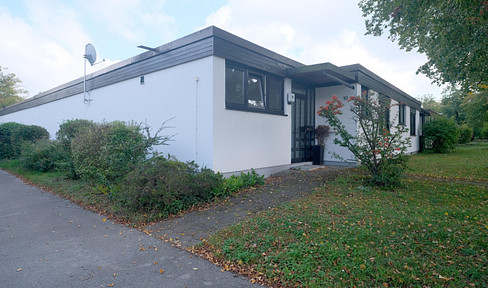Commission-free: Exclusive atrium bungalow terraced house in Ottobrunn - your secluded dream home