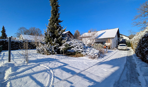 Living or redesigning - Large garden plot with detached house