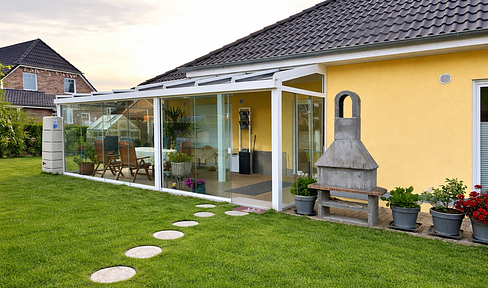 Barrier-free dream home with conservatory in a quiet location near Lübeck