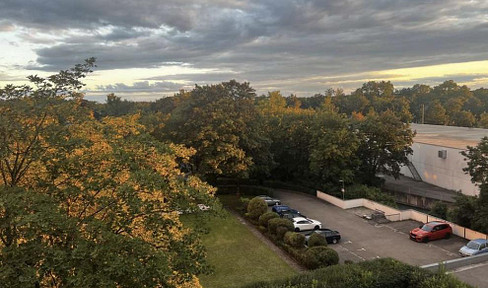 Herrenbach-Spickel: gut geschnittene 3 Zimmer-Wohnung mit Fernblick in guter Lage. Provisionsfrei!