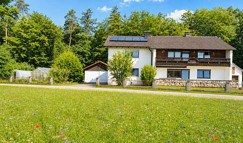 Großzügiges Haus im Grünen – vielseitig nutzbar, kurzfristig verfügbar | 659.000 €