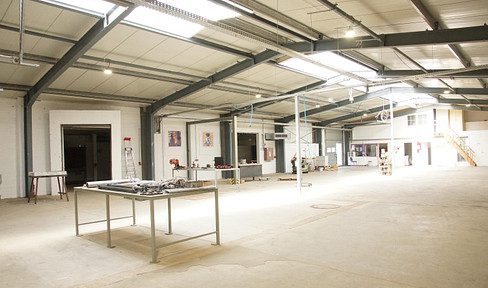 Production & commercial space with truck access in Krefeld-Oppum