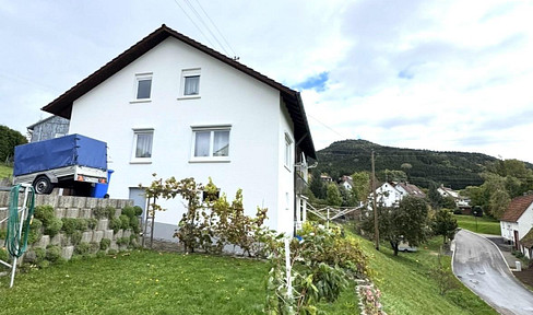 Two-family house in a quiet location