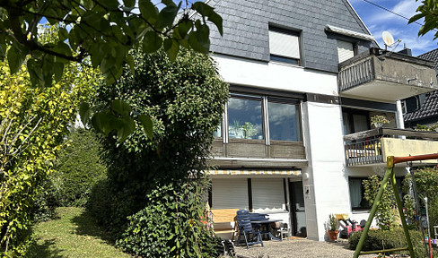 Von Privat: 2-Familienhaus in Echterdingen mit schöner Aussicht