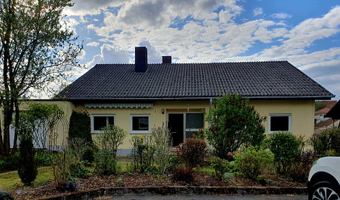 Einfamilienhaus mit großem Garten in ruhiger und gepflegter Lage, provisionsfrei von privat