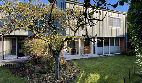 Architect's house with many possibilities - RESERVED