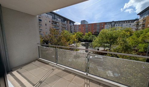 Von Privat! Lichtdurchflutete, große 1-Zimmer Wohnung in FFM-Bockenheim