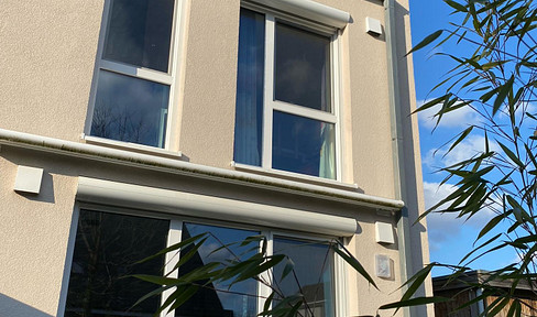 Neuwertige Doppelhaushälfte mit grandioser Aussicht