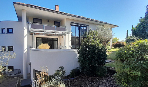 Luxurious estate with a Mediterranean ambience in the Tuscany of the Palatinate, south-facing location