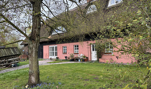 Haus, Bauernhaus, Landhaus, ländliches Idyll in ruhiger Lage. Ein Landhaus , das die Seele berührt
